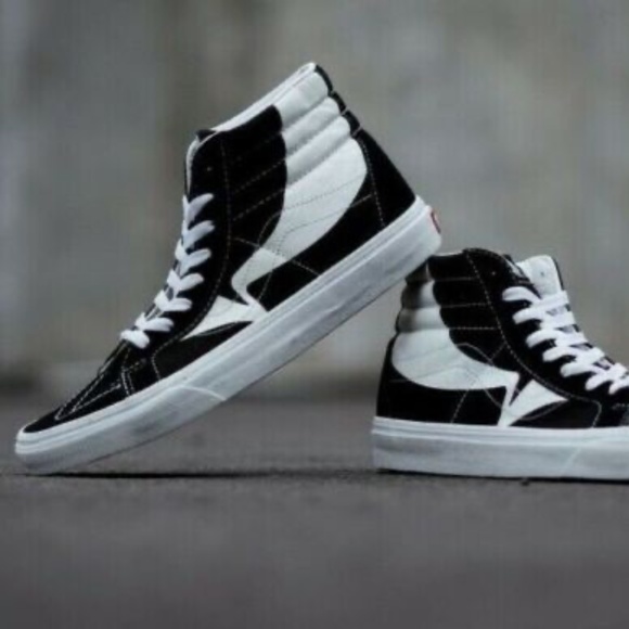 NEW IN BOX Vans Shoes Sk8 Hi Reissue Warp Black True White WOMENS 6.5 - Picture 1 of 1